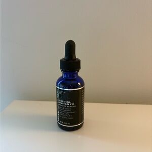 Peter Thomas Roth Retinol Fusion PM Night Serum - Blue Bottle